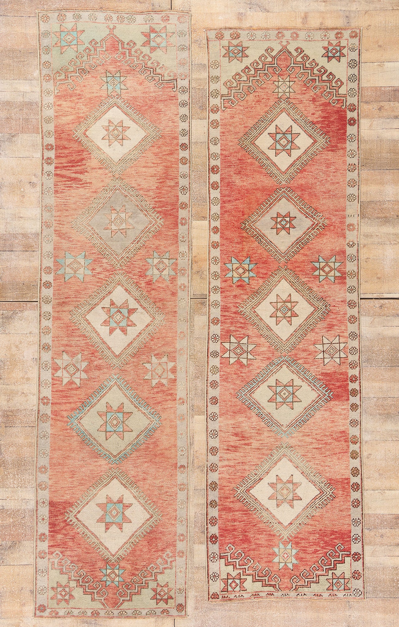 3 x 10 - Red Vintage Turkish Oushak Rug - 54140