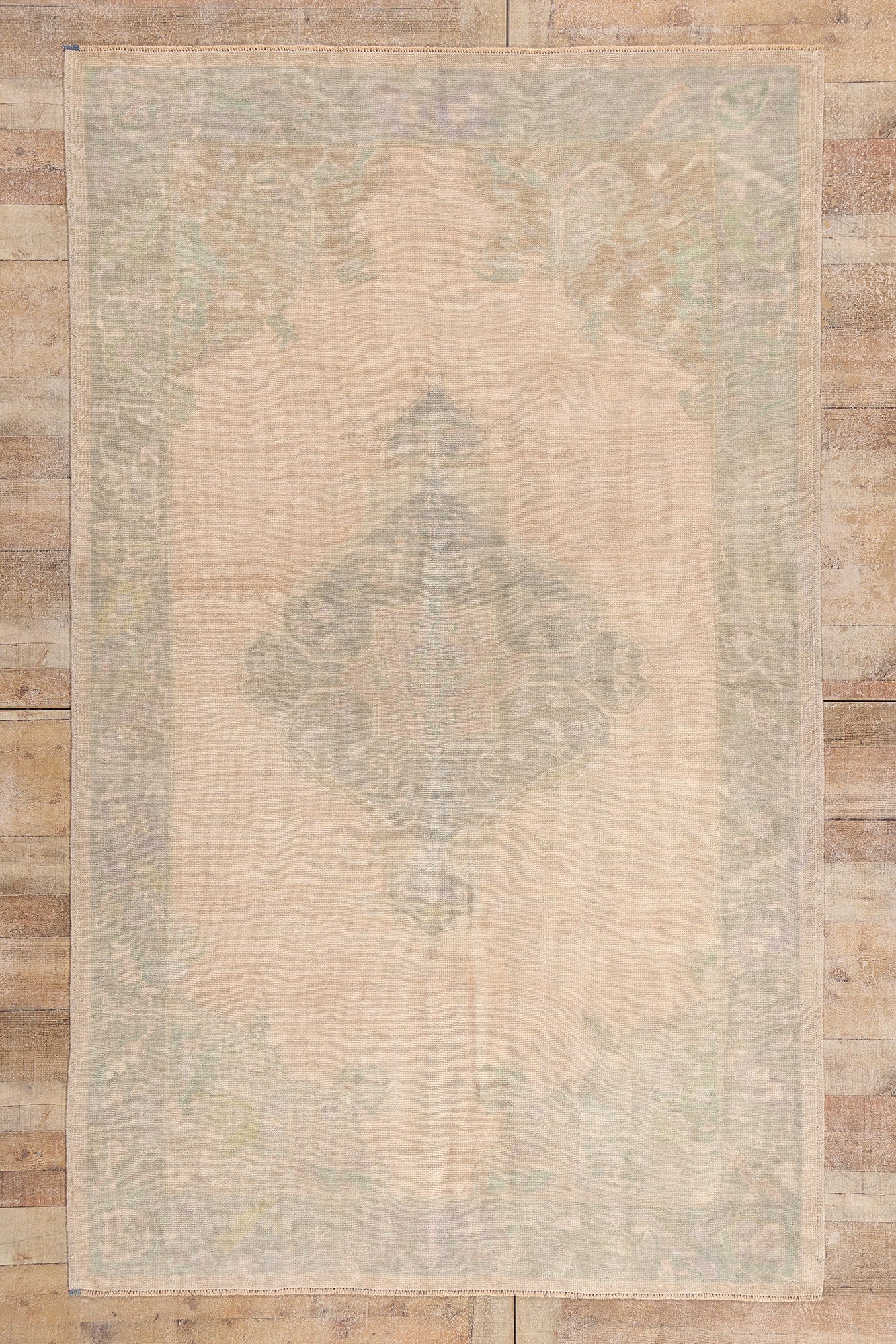 6 x 9 - Beige Vintage Turkish Oushak Rug - 54163