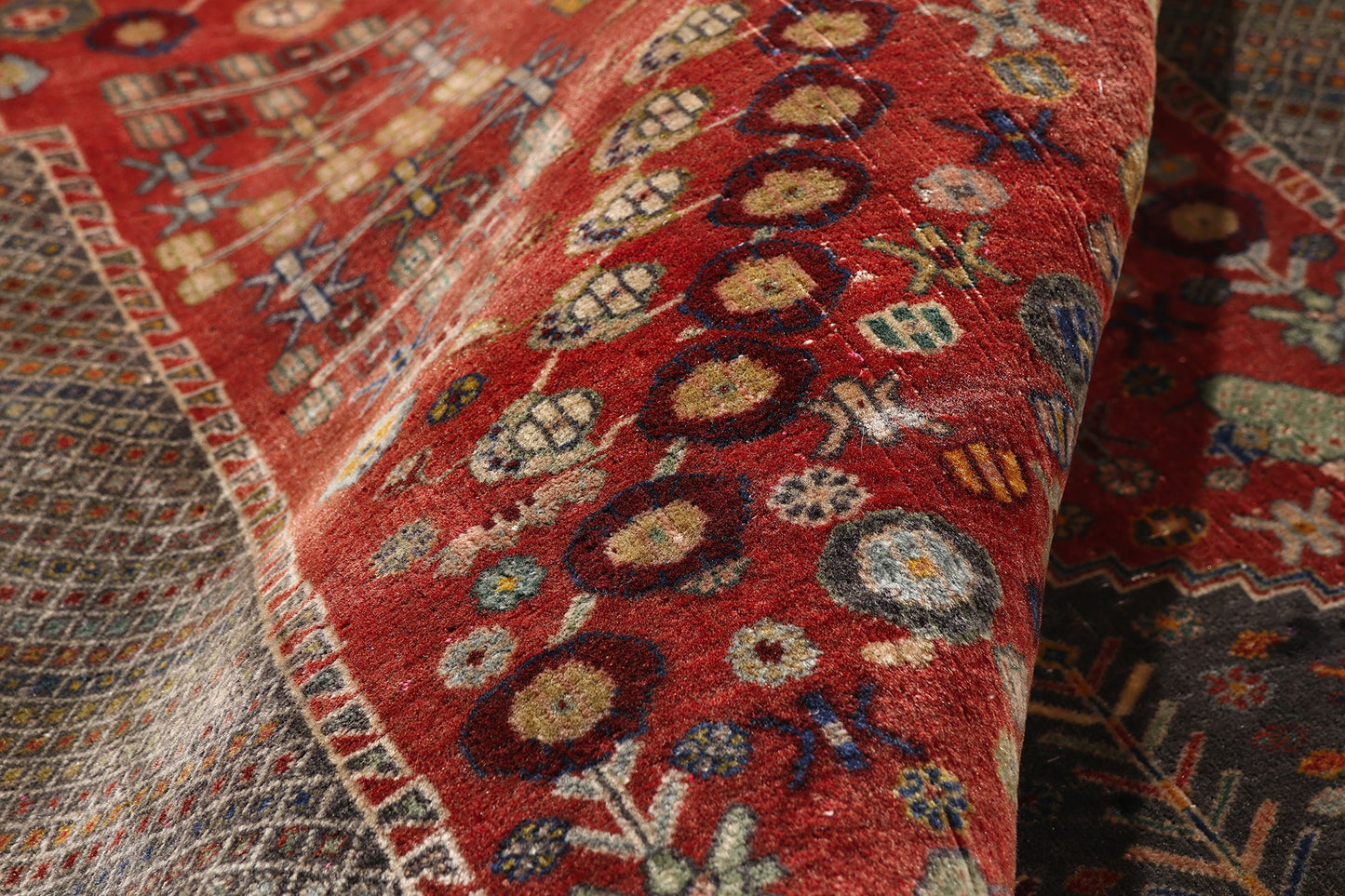 5 x 8 Red Vintage Persian Qashqai Rug 61414