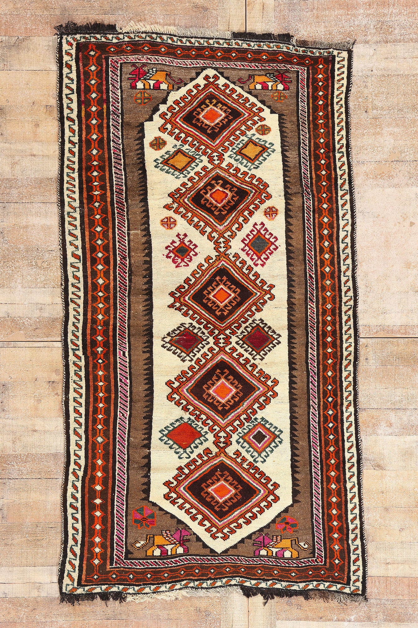 4 x 7 - Ivory Vintage Shiraz Rug - 61429