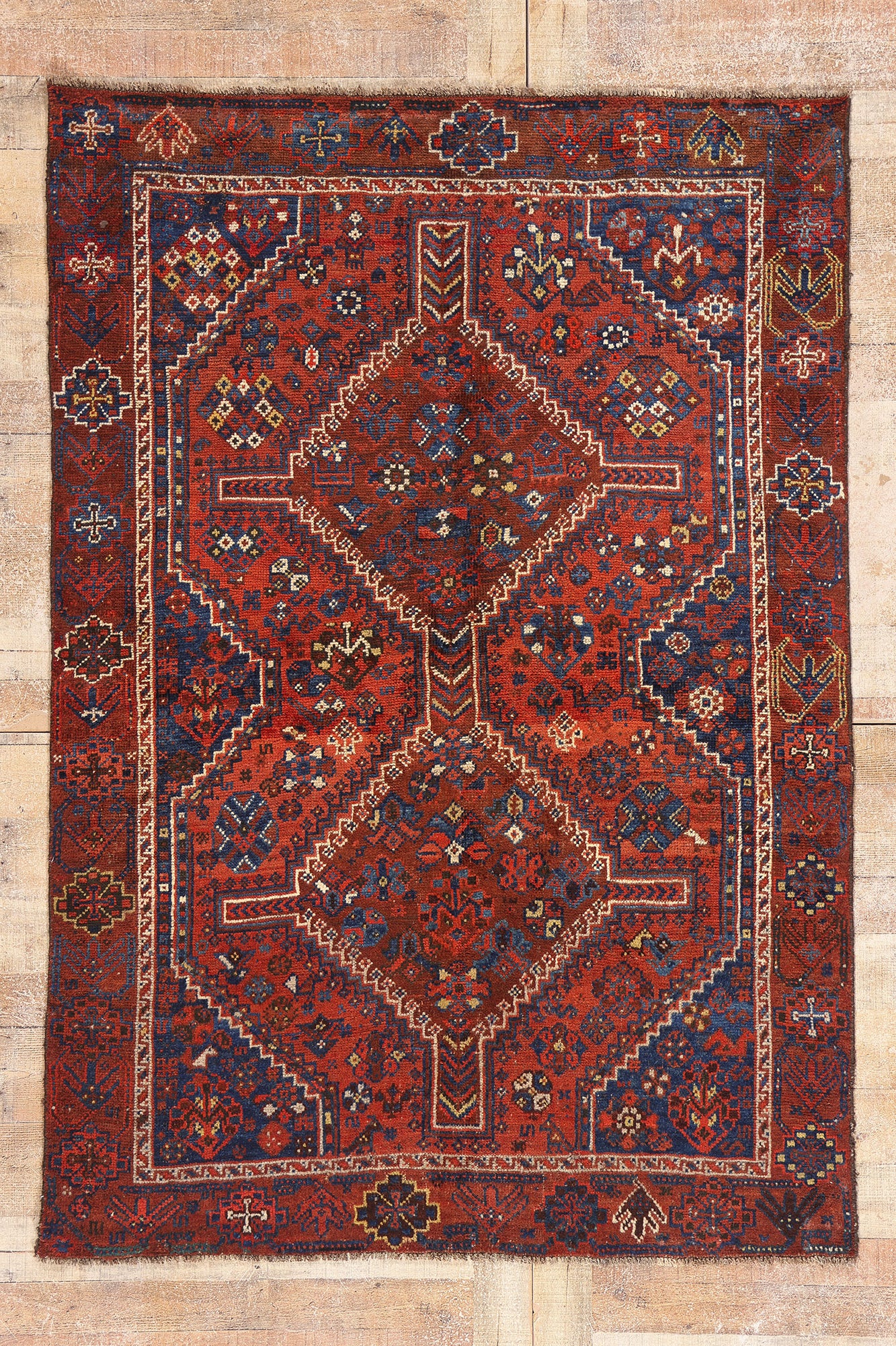 5 x 7 - Red Antique Shiraz Rug - 61445