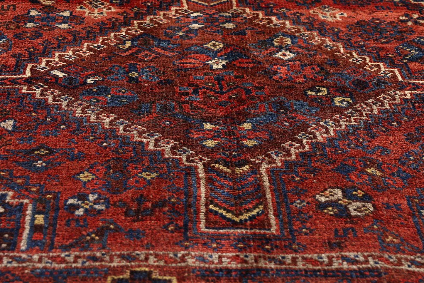 5 x 7 - Red Antique Shiraz Rug - 61445
