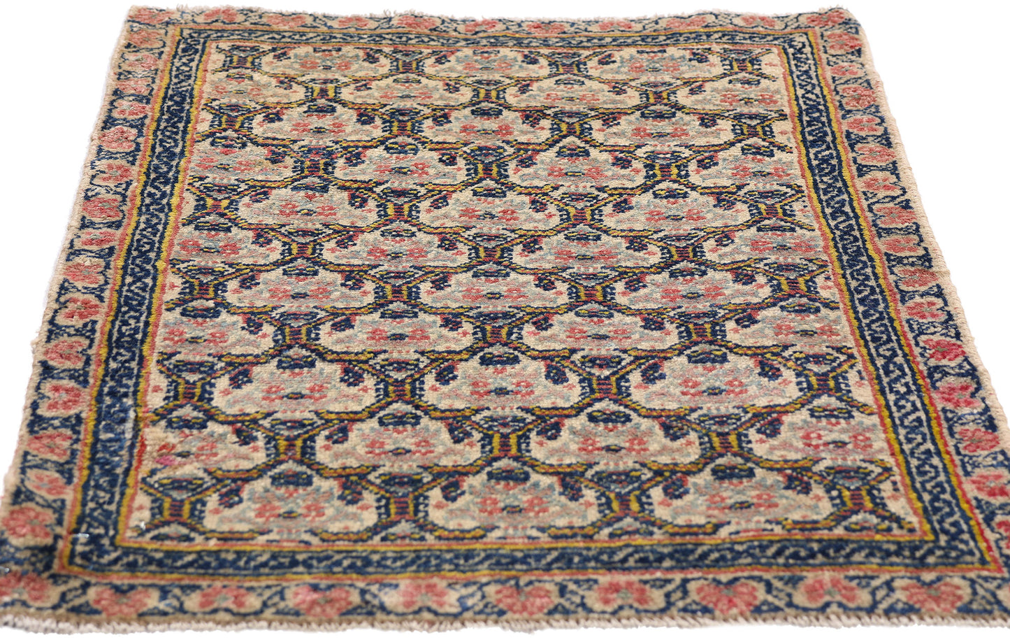 2 x 2 - Ivory Antique Farahan Rug - 61446