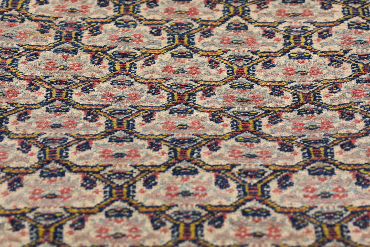 2 x 2 - Ivory Antique Farahan Rug - 61446