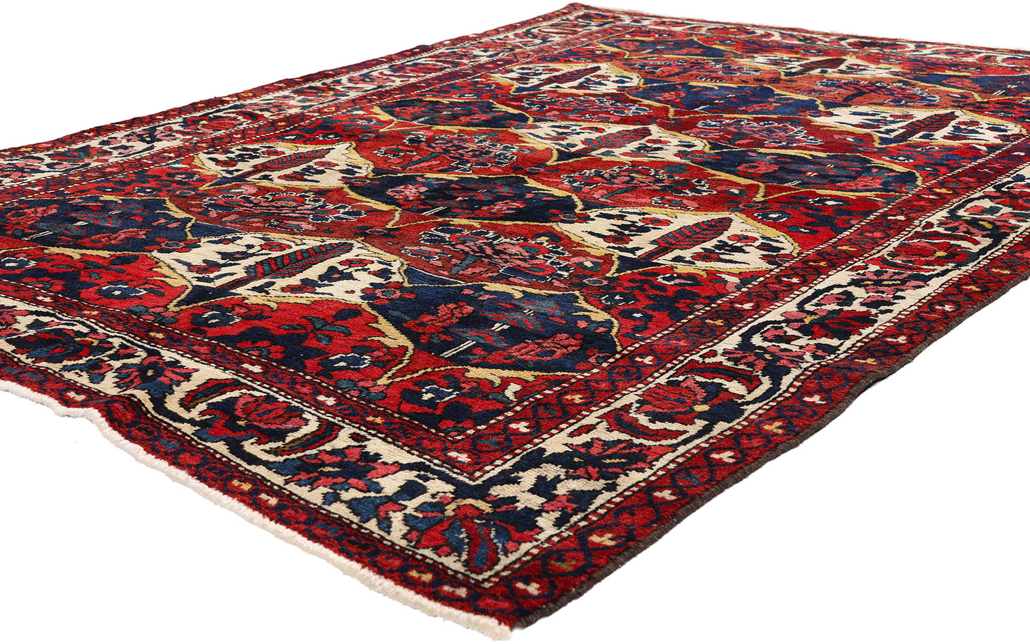 6 x 8 - Rust Antique Bakhtiari Rug - 61464