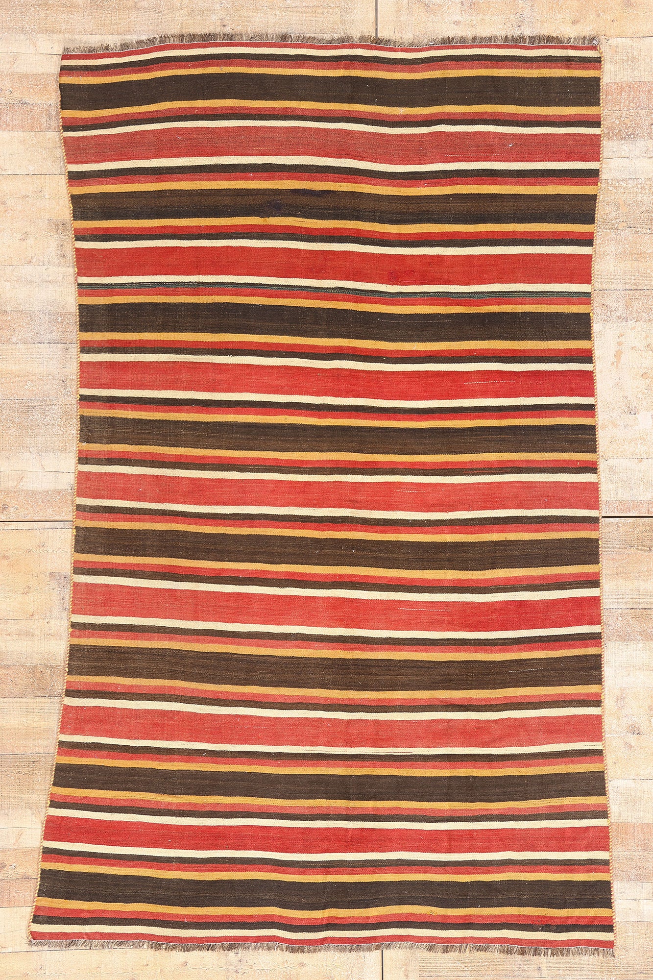 5 x 9 - Multicolor Antique Shiraz Rug - 61467