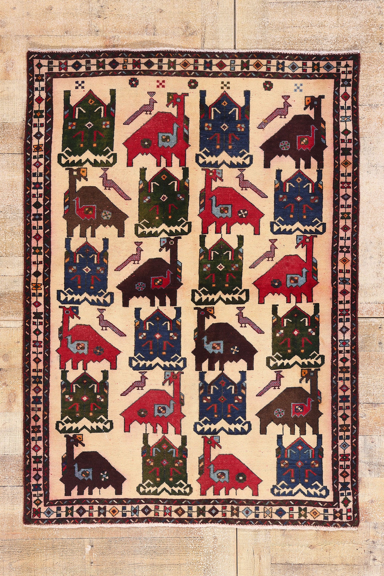 4 x 5 - Beige Vintage Shiraz Rug - 61479