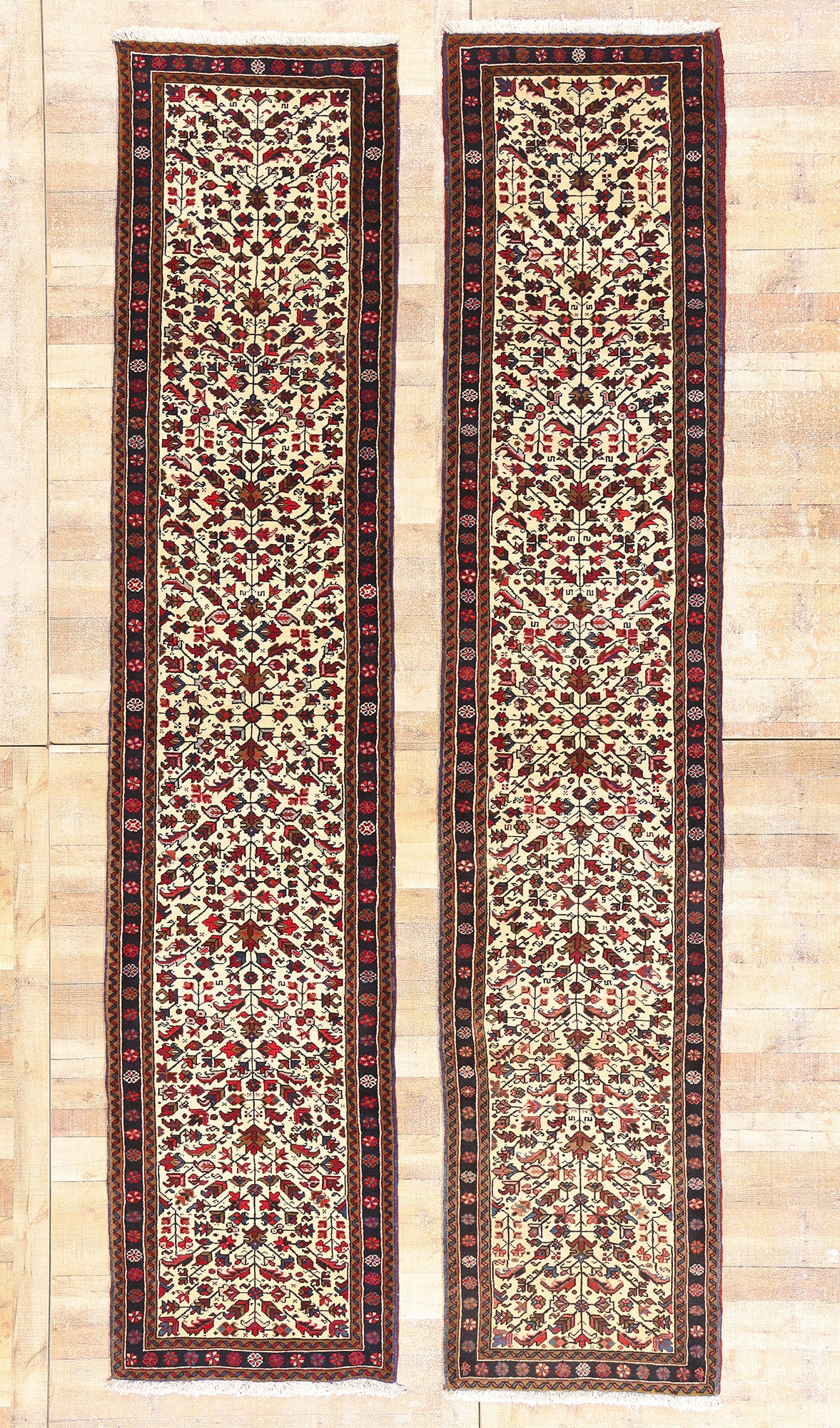3 x 13 - Ivory Vintage Heriz Rug - 61532