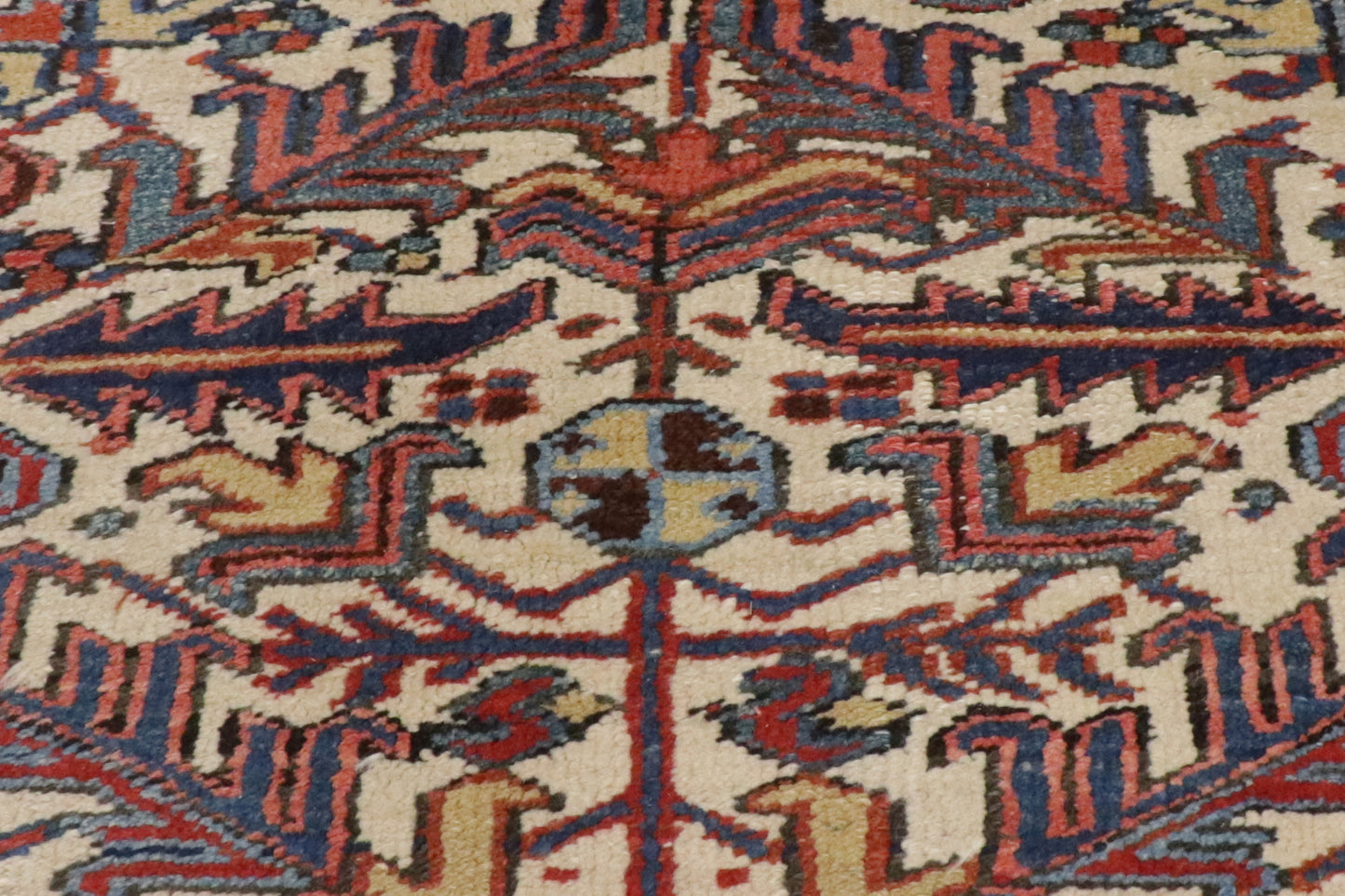 7 x 10 - Beige Antique Persian Heriz Rug - 73342