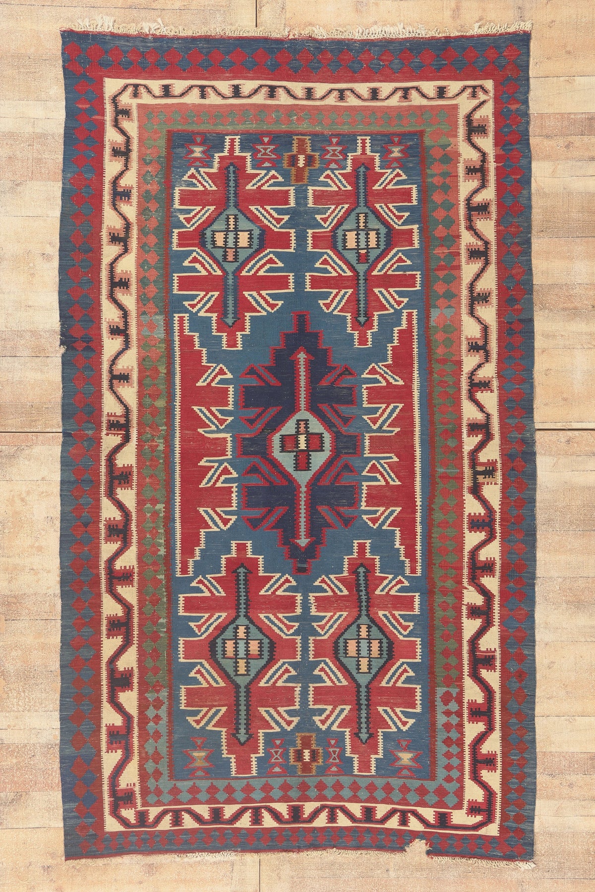 6 x 9 - Blue Vintage Persian Shiraz Rug - 77646