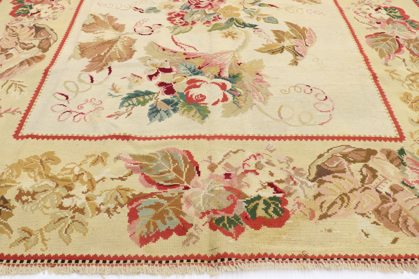 8 x 10 - Beige Antique Portugese Portuguese Rug - 77921