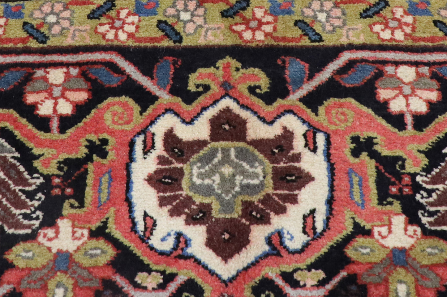 13 x 19 - Red Antique Persian Heriz Rug - 78065
