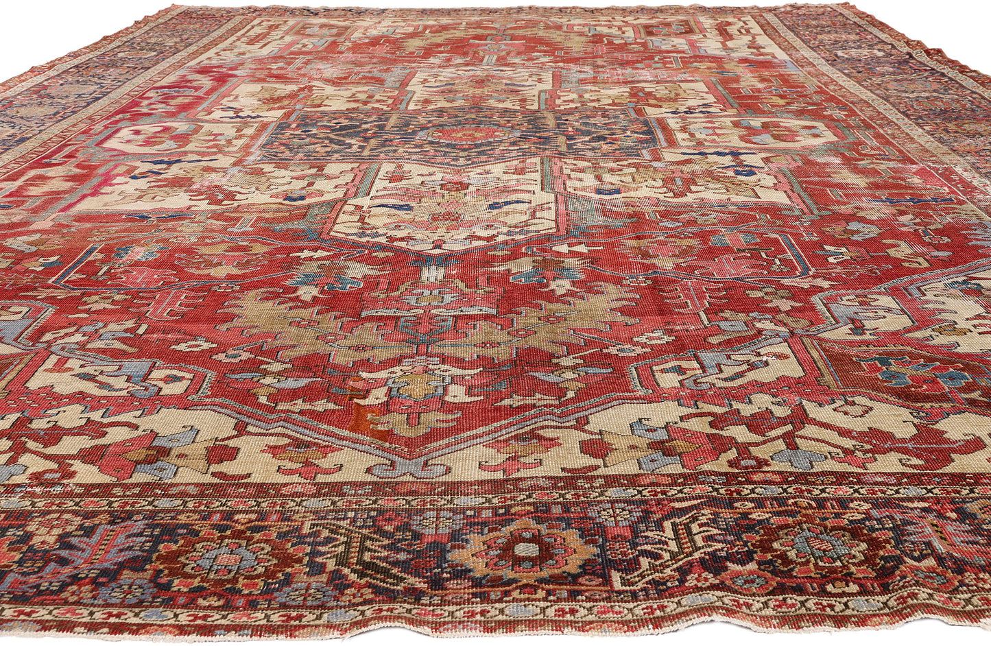 11 x 15 Red Antique Persian Serapi Rug 79290