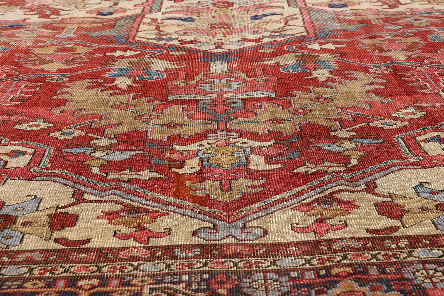 11 x 15 Red Antique Persian Serapi Rug 79290