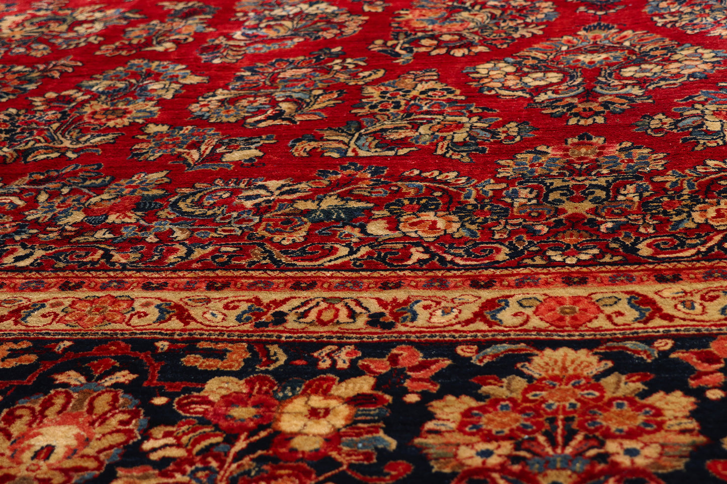14 x 17 - Red Antique Sarouk Rug - 79351