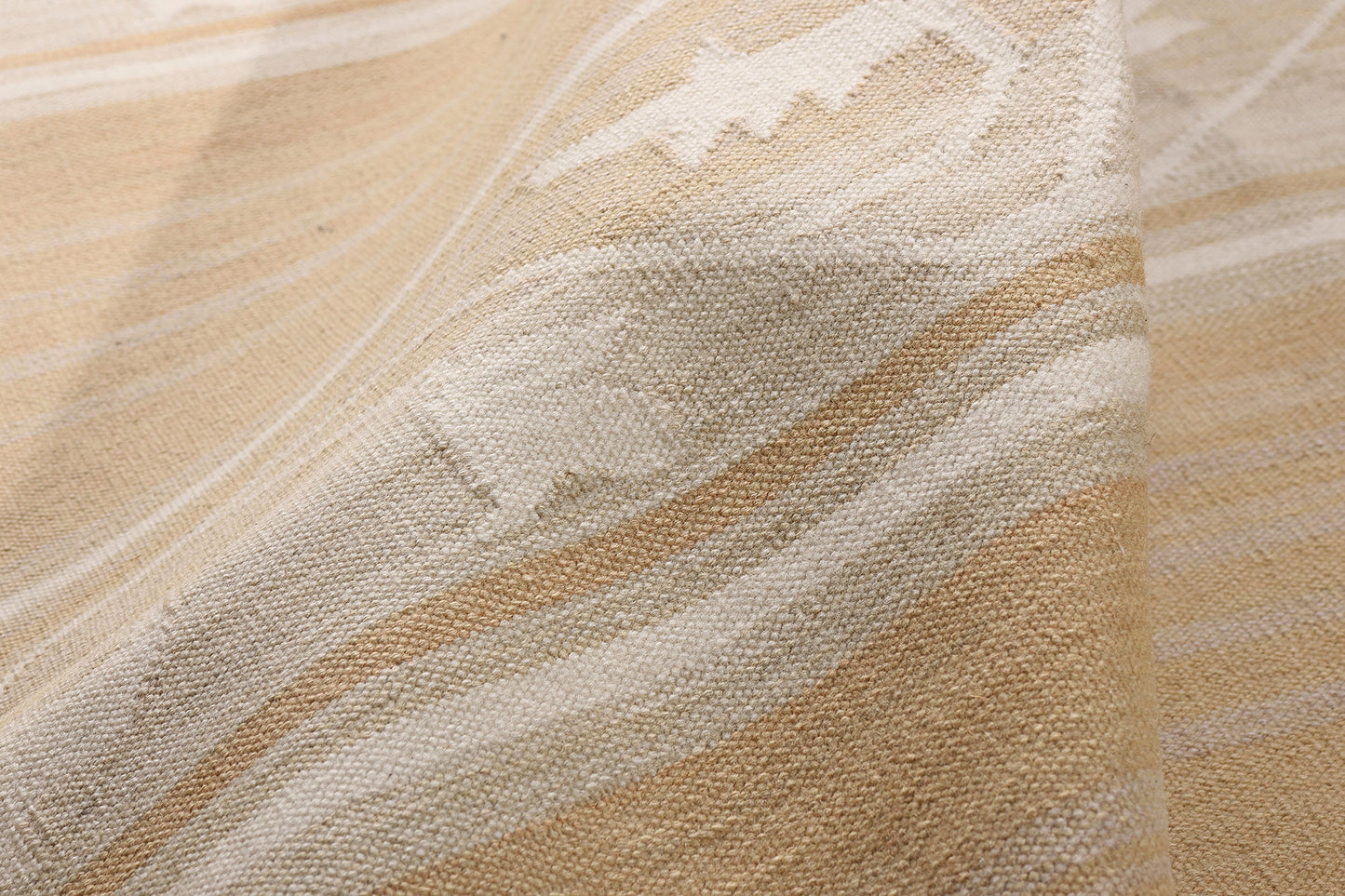 7 x 9 - Beige Vintage Swedish Rollakan Rug - 79370