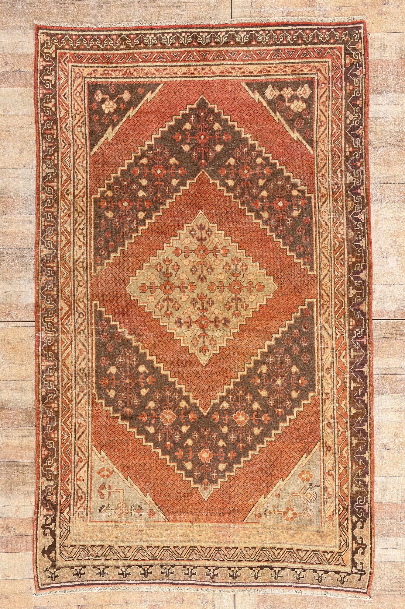 6 x 9 - Brown Antique Khotan Rug - 79398