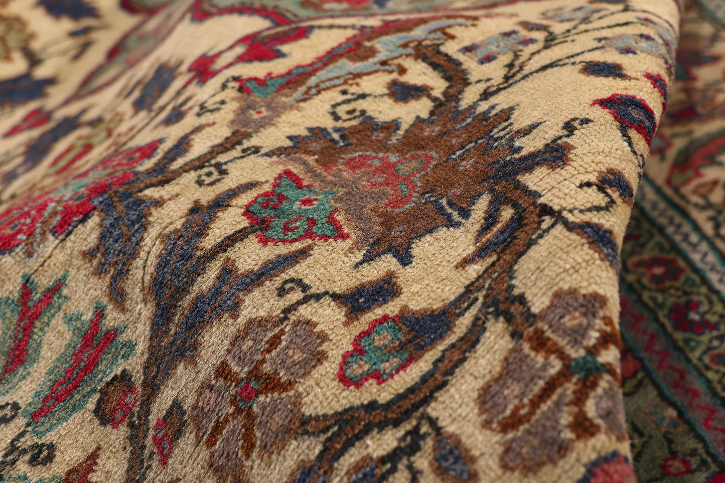 5 x 7 - Ivory Vintage Ardabil Rug - 79444