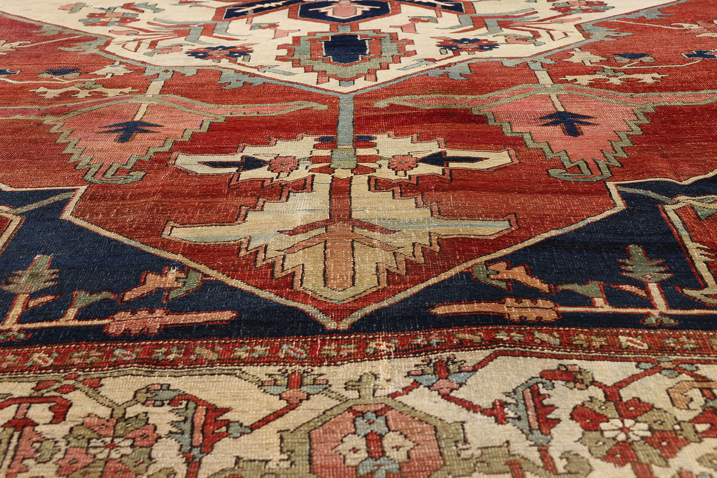 10 x 13 - Red Antique Persian Serapi Rug - 79456
