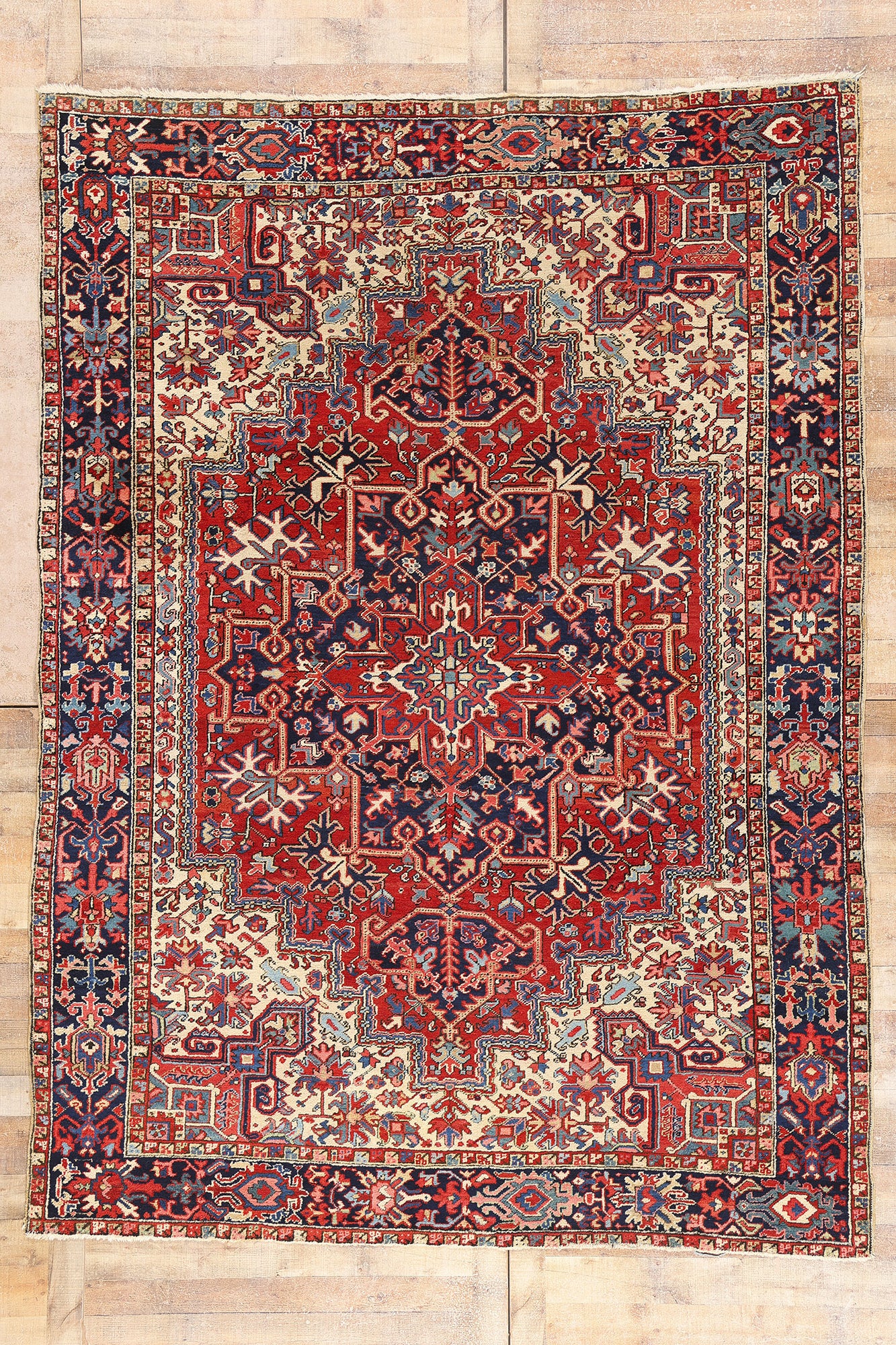 8 x 11 - Red Antique Heriz Rug - 79467