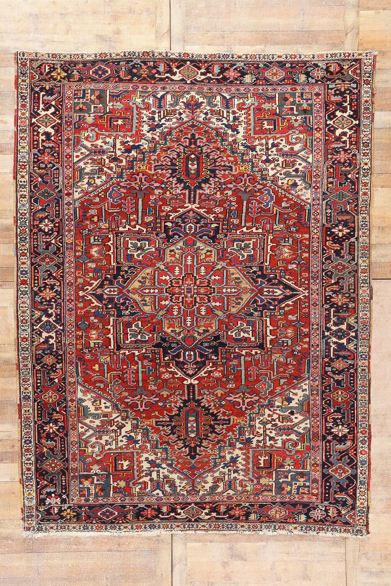 8 x 11 - Red Antique Heriz Rug - 79468