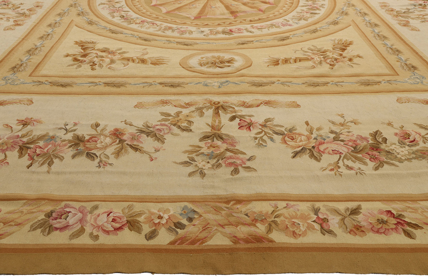 11 x 18 - Beige Vintage Aubusson Rug - 79476
