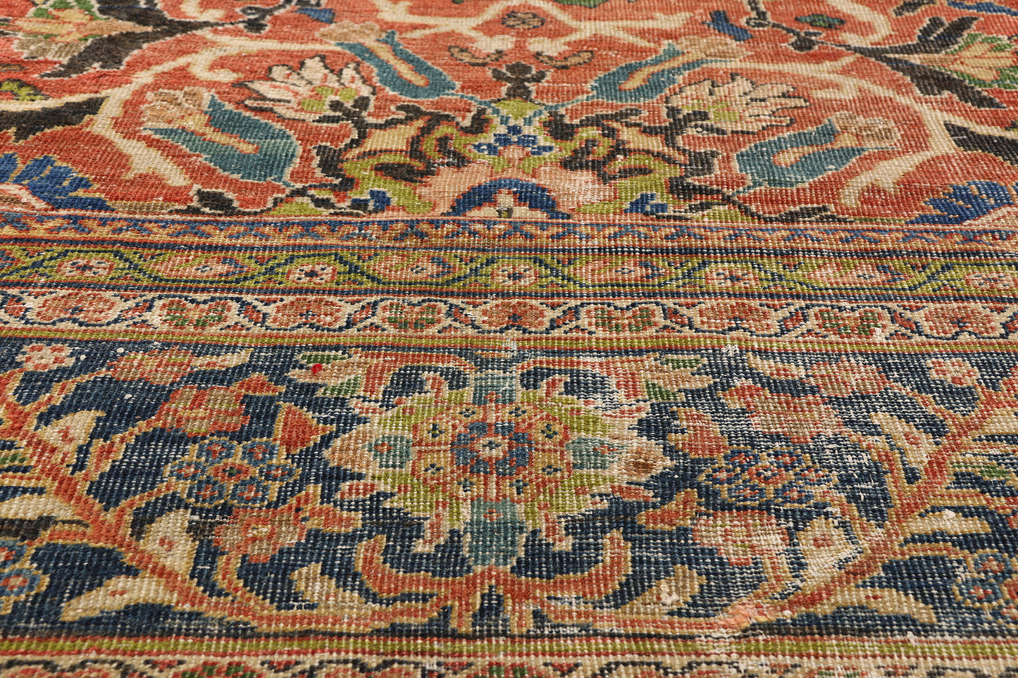 13 x 20 - Red Antique Mahal Rug - 79523