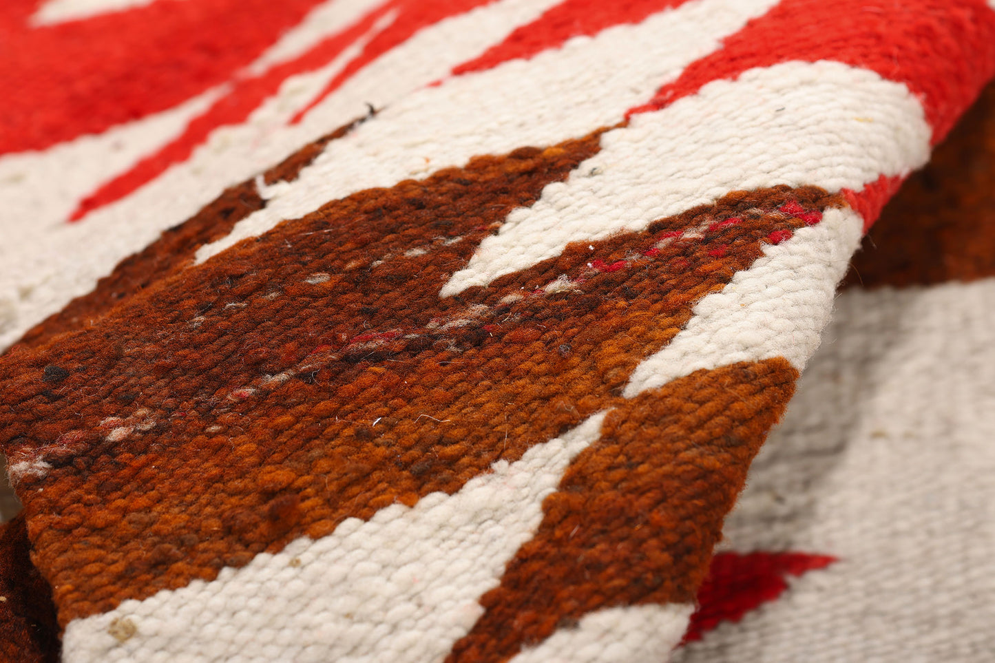 1 x 3 - Multicolor Antique Navajo Rug - 79544