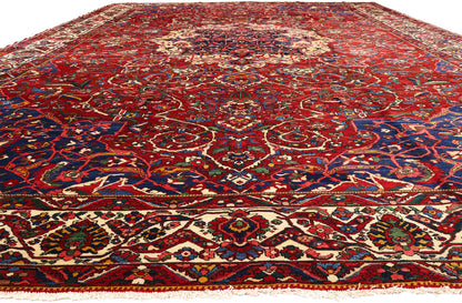14 x 23 - Red Antique Persian Bakhtiari Rug - 79706