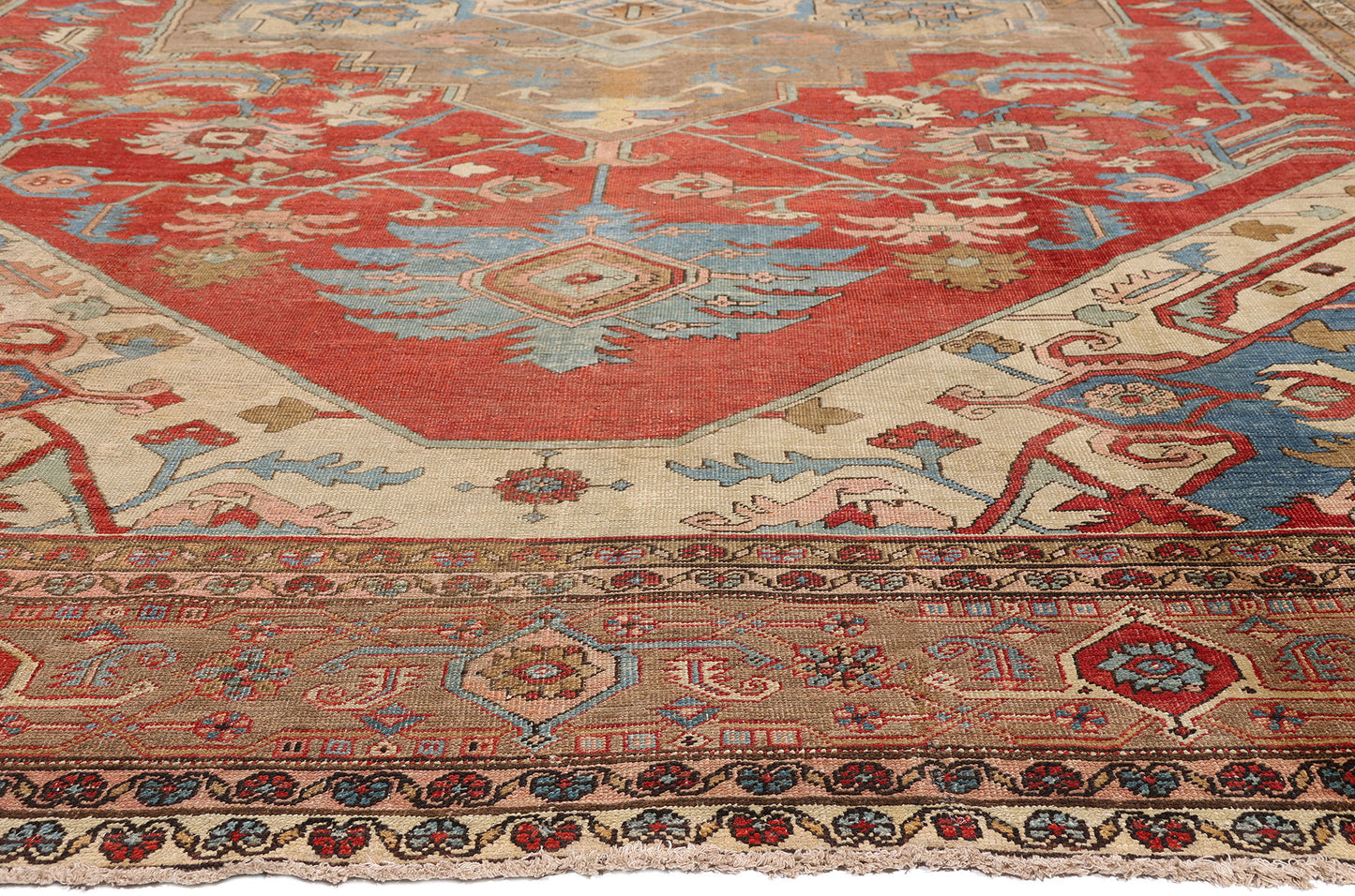 12 x 19 - Red Antique Persian Serapi Rug - 79708