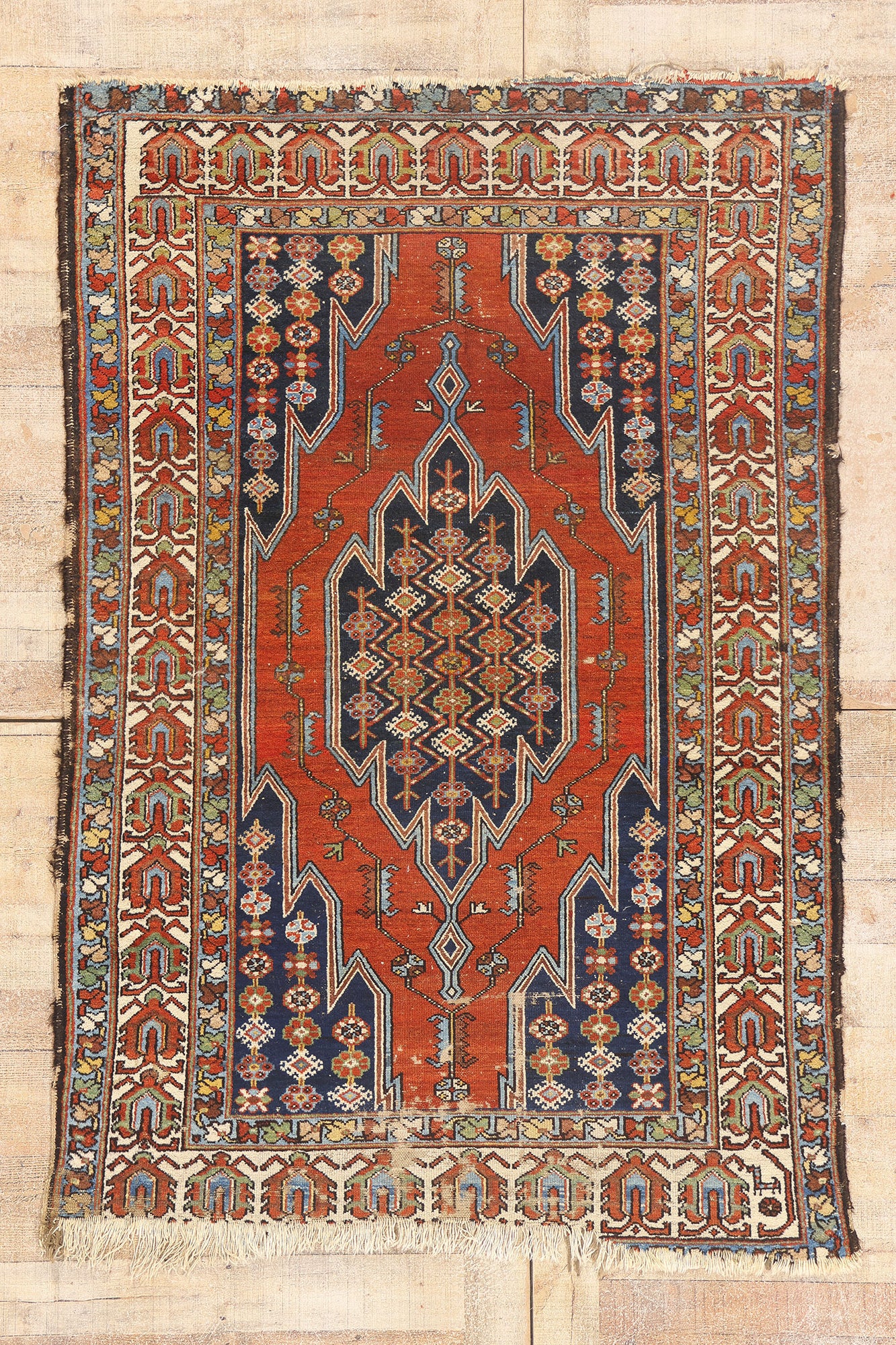 4 x 6 - Red Antique Persian Hamadan Rug - 79724