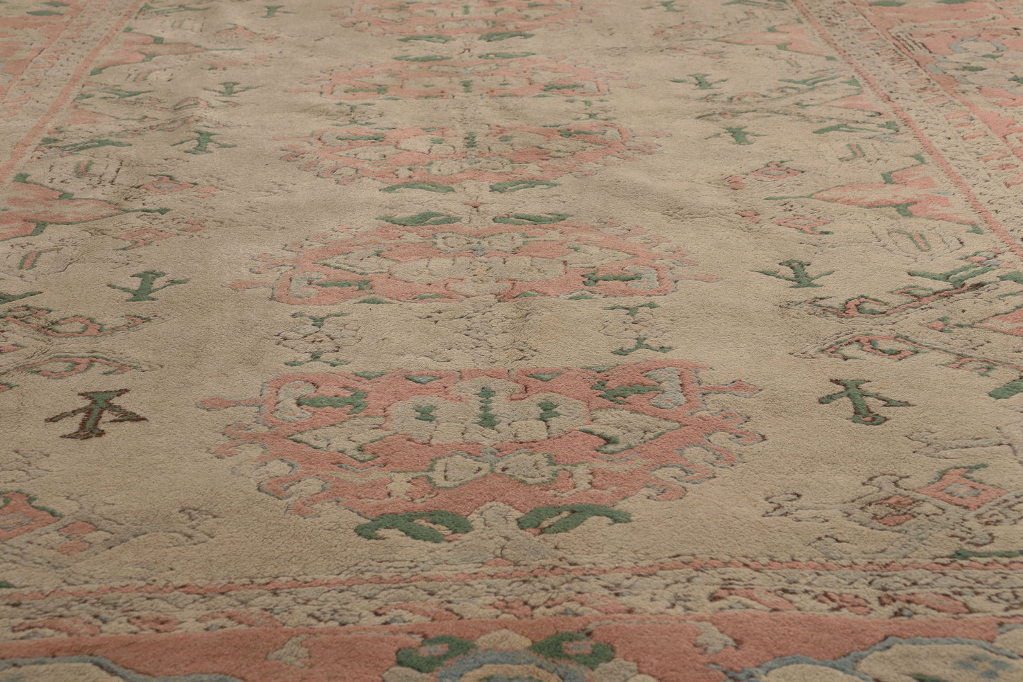 6 x 8 - Beige Vintage Turkish Oushak Rug - 79771