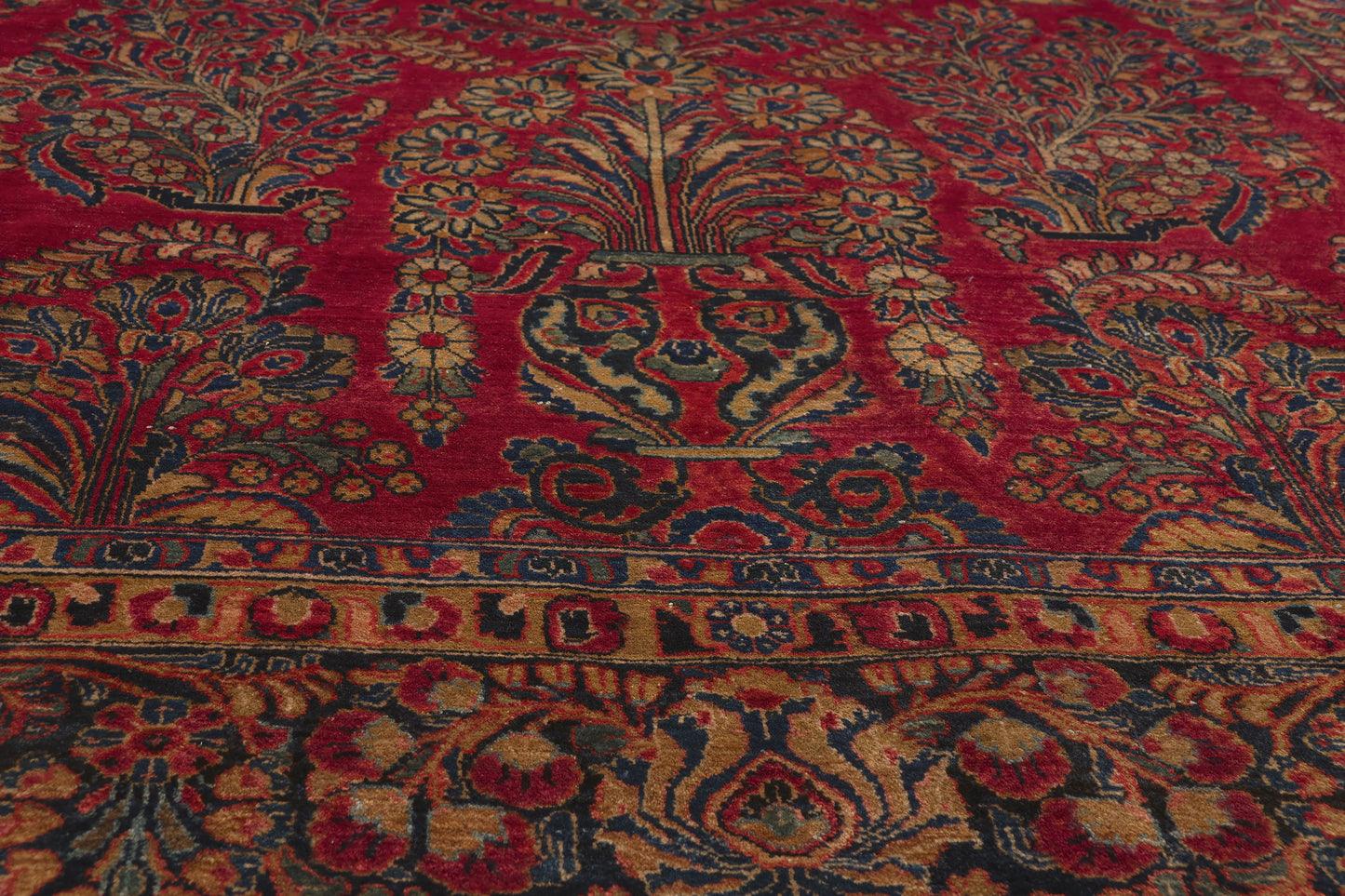 9 x 12 - Red Antique Persian Sarouk Rug - 79773
