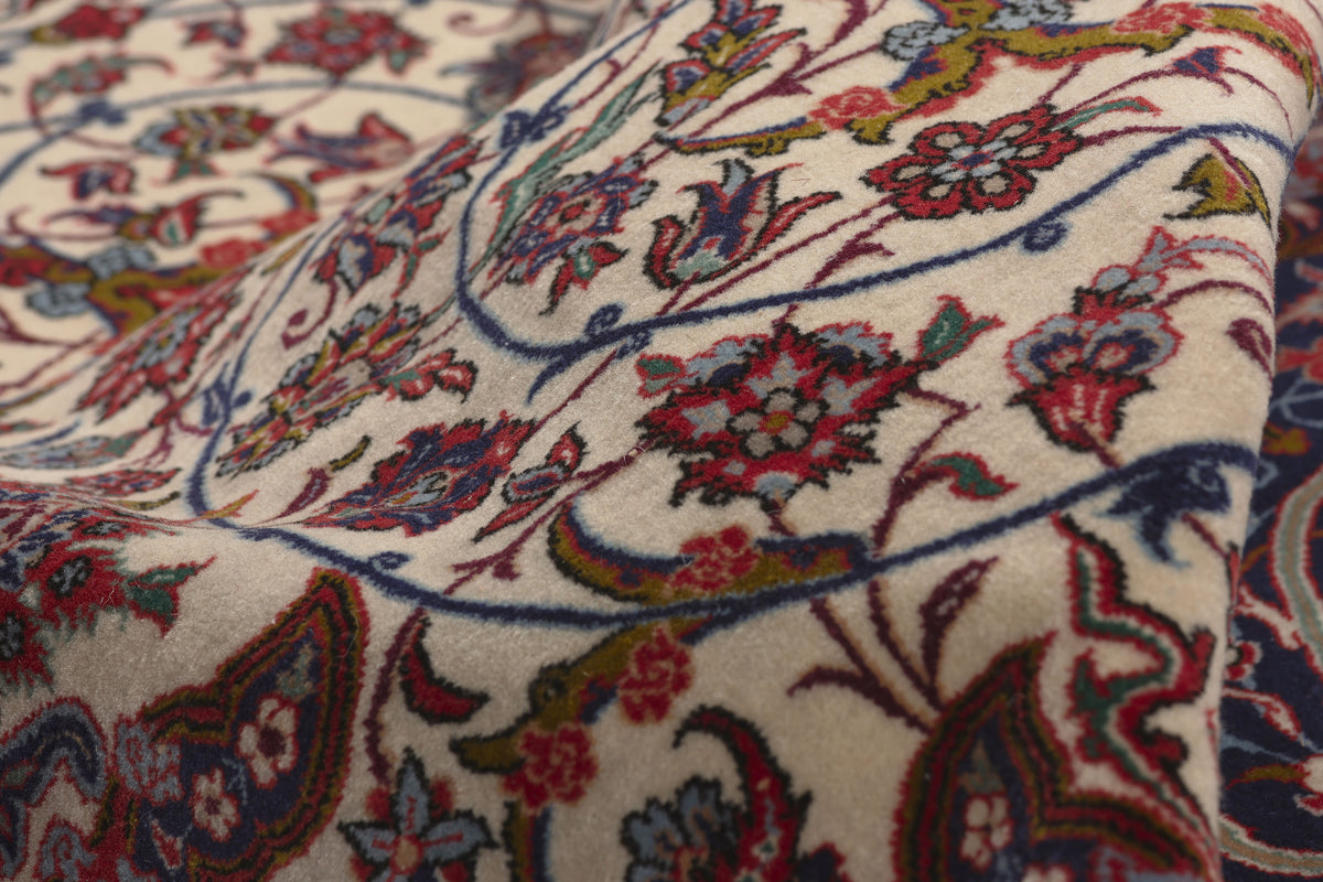 7 x 10 - Ivory Vintage Persian Isfahan Rug - 79788