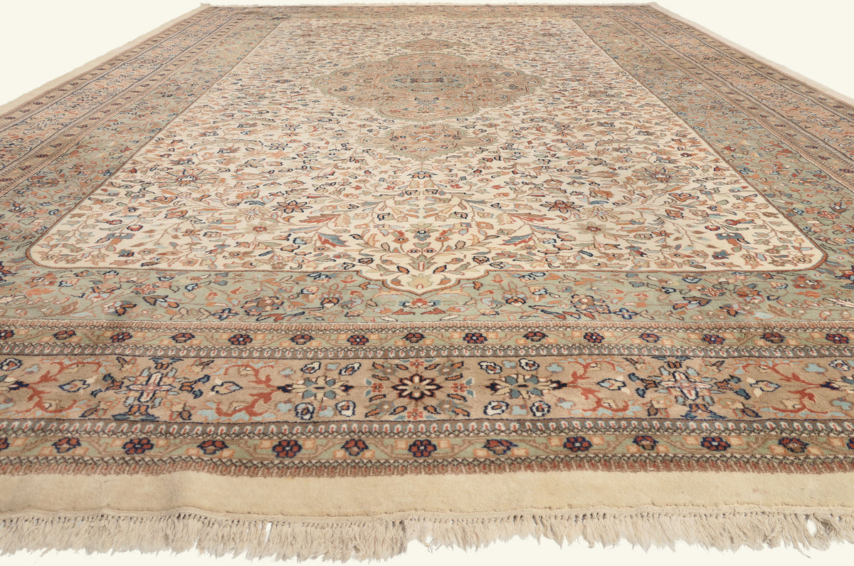 12 x 20 - Ivory Vintage Indian Tabriz Rug - 79822