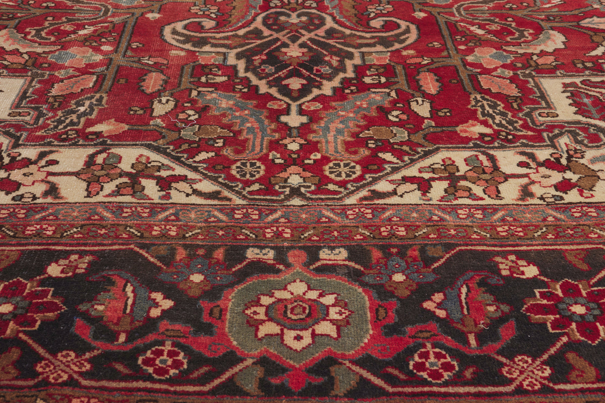 10 x 13 - Red Antique Persian Heriz Rug - 79895