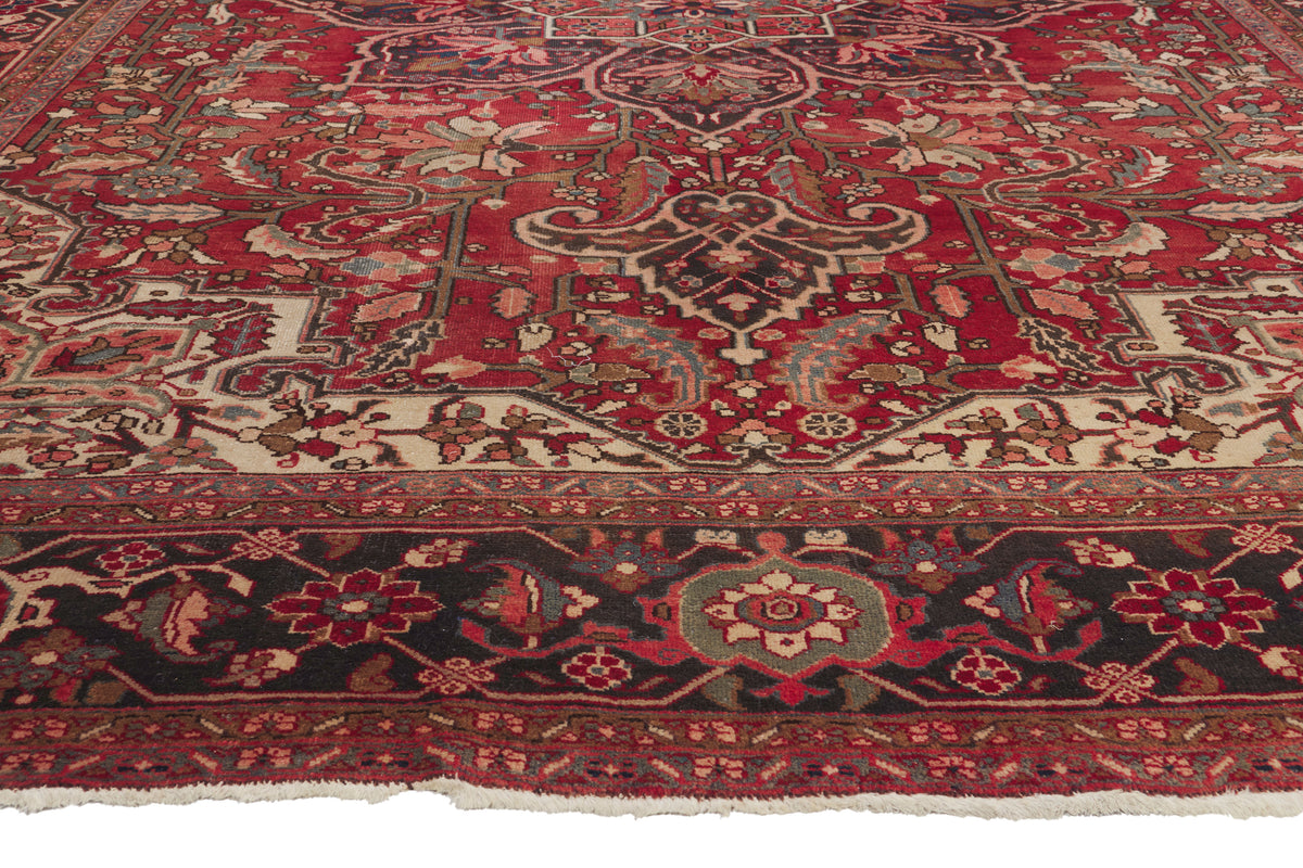 10 x 13 - Red Antique Persian Heriz Rug - 79895