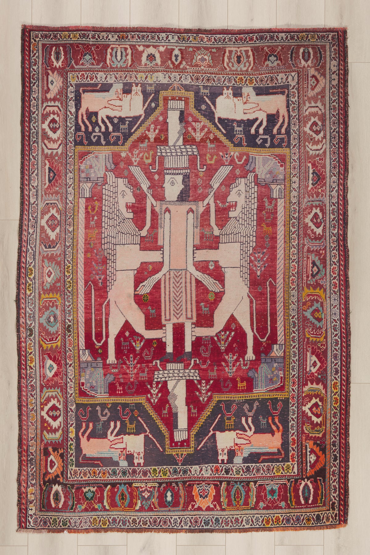 5 x 8 - Red Antique Persian Shiraz Rug - 79904