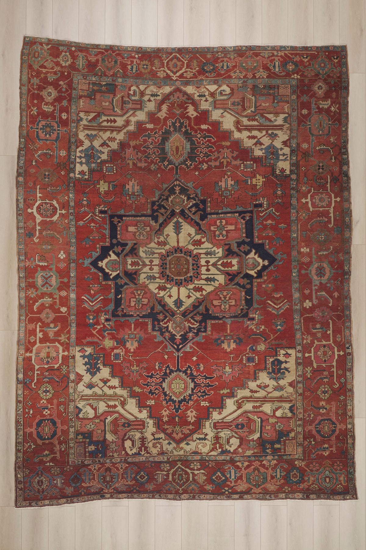 10 x 13 - Red Antique Persian Serapi Rug - 79925