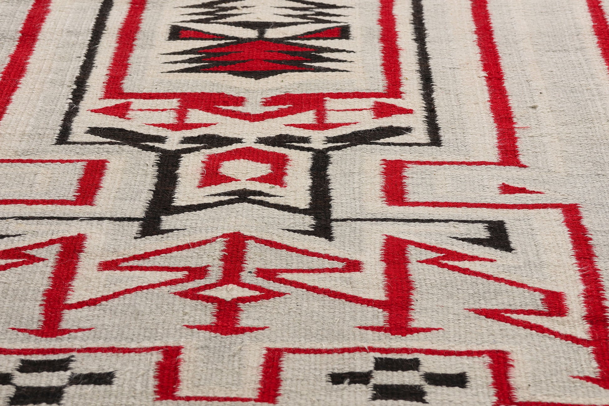 4 x 6 Ivory Antique Crystal Navajo Rug 79297