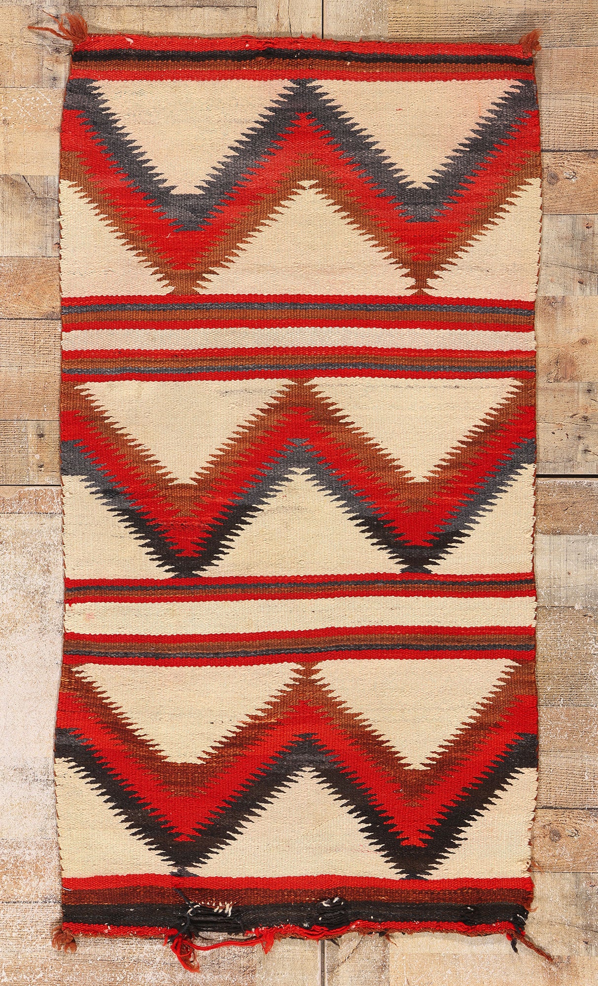 3 x 5 Antique Eye Dazzler Navajo Rug 79083