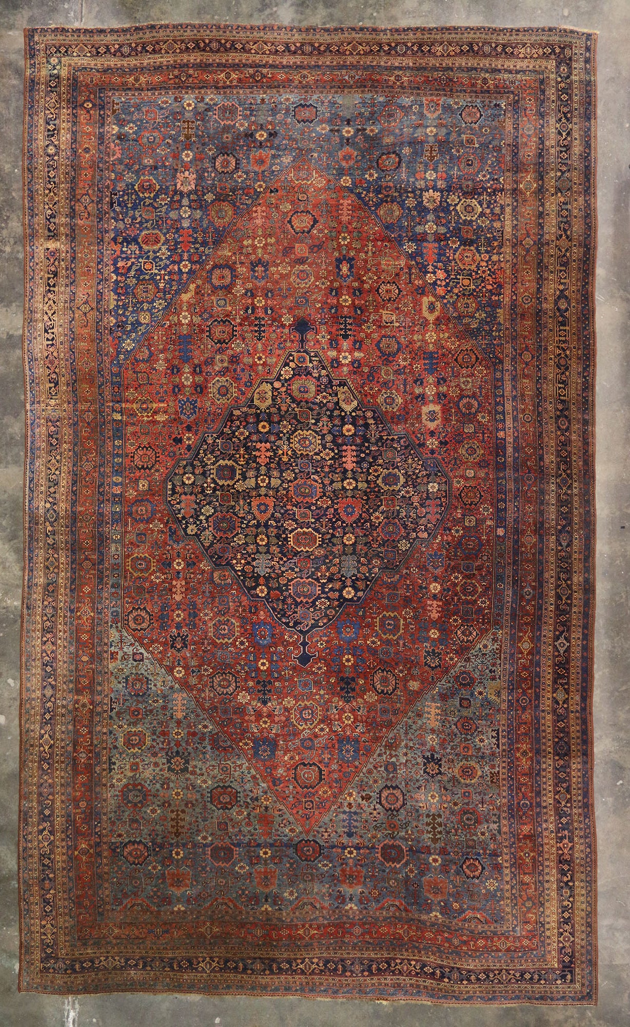 15 x 25 Antique Persian Halwai Bijar Rug 77327