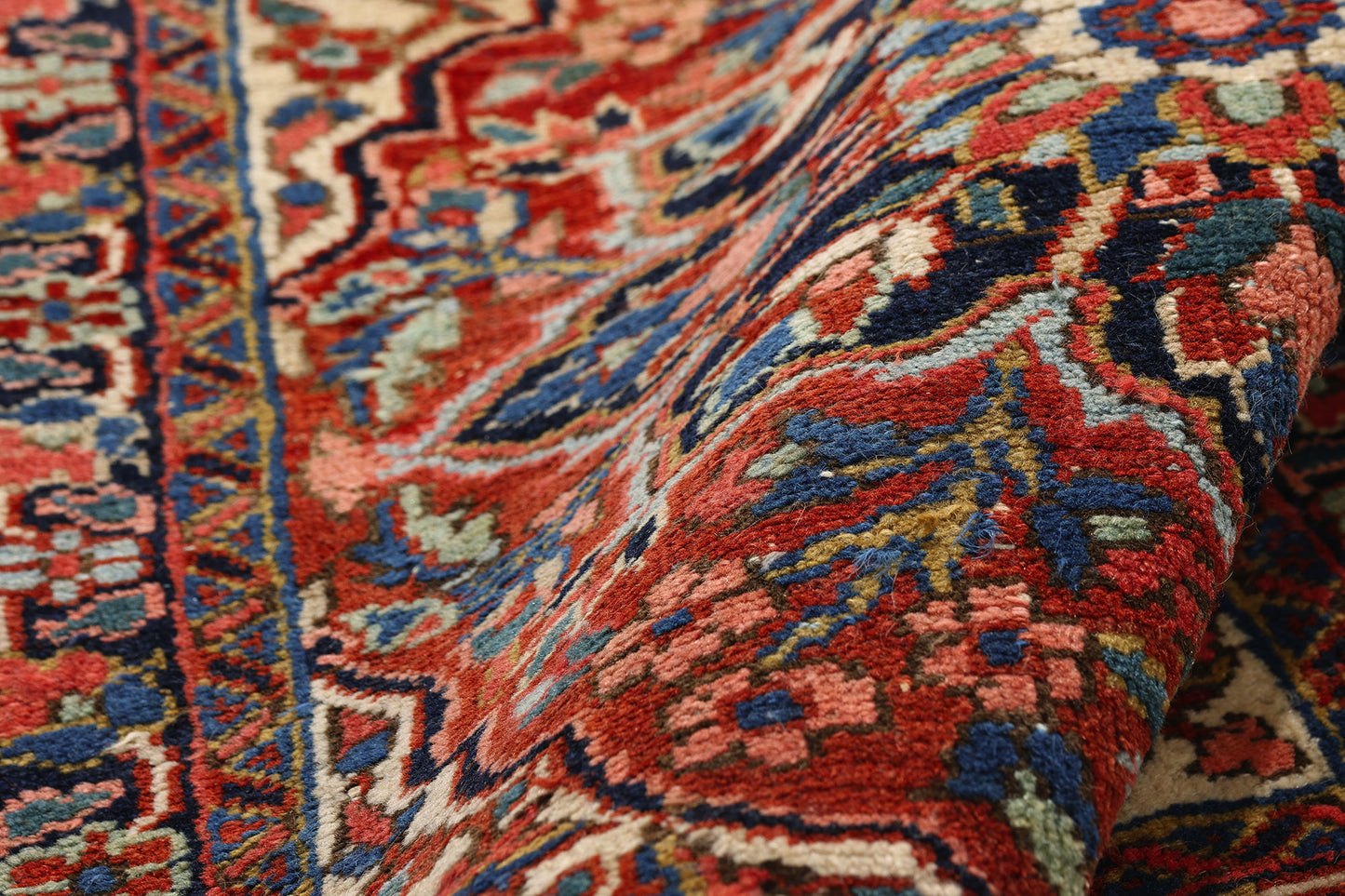 3 x 3 Red Antique Persian Heriz Rug 79317