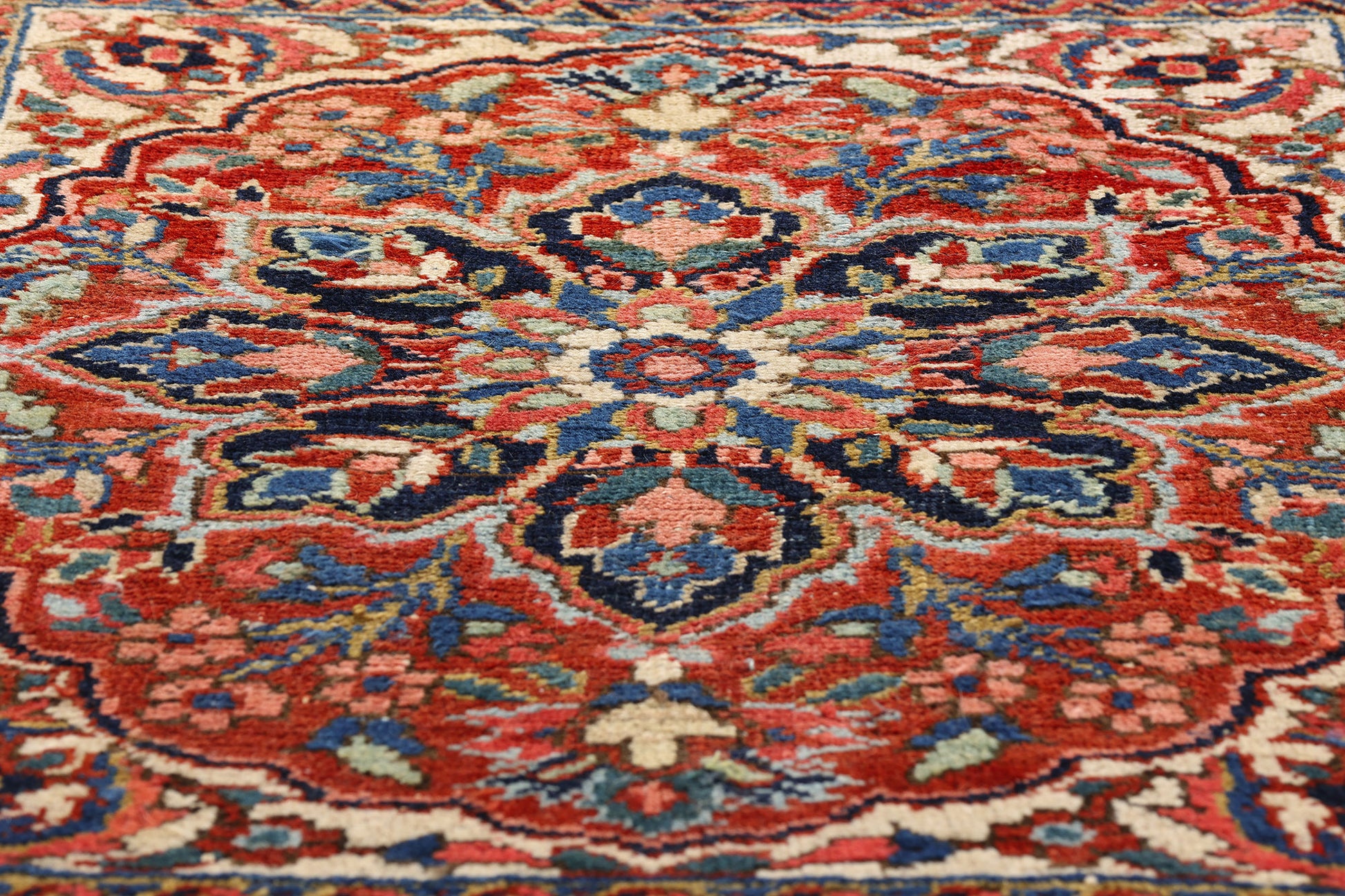 3 x 3 Red Antique Persian Heriz Rug 79317