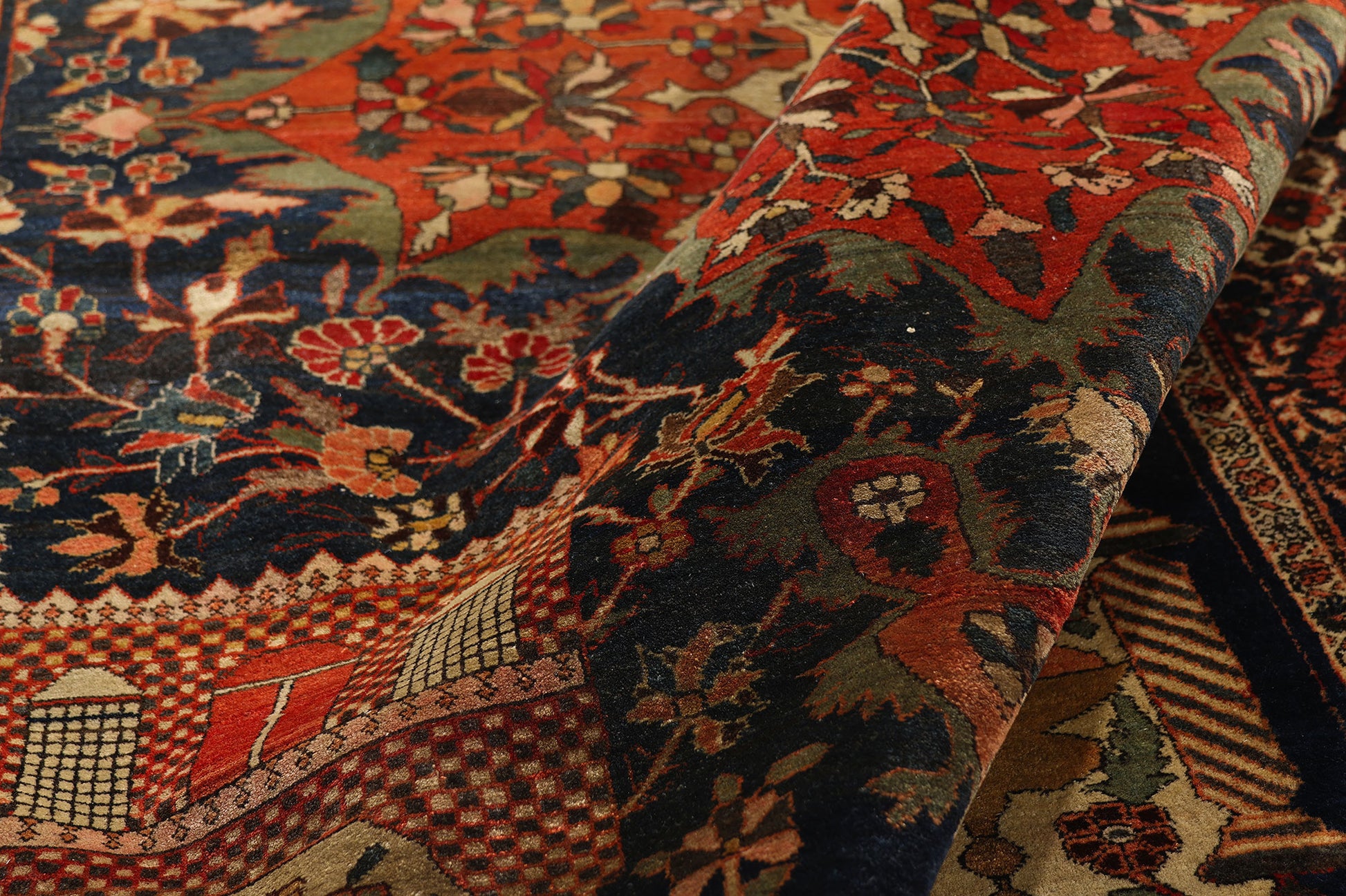 4 x 7 Antique Persian Sarouk Farahan Rug 79331