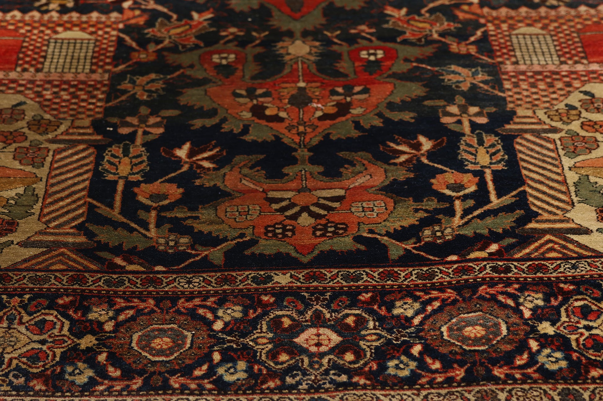 4 x 7 Antique Persian Sarouk Farahan Rug 79331