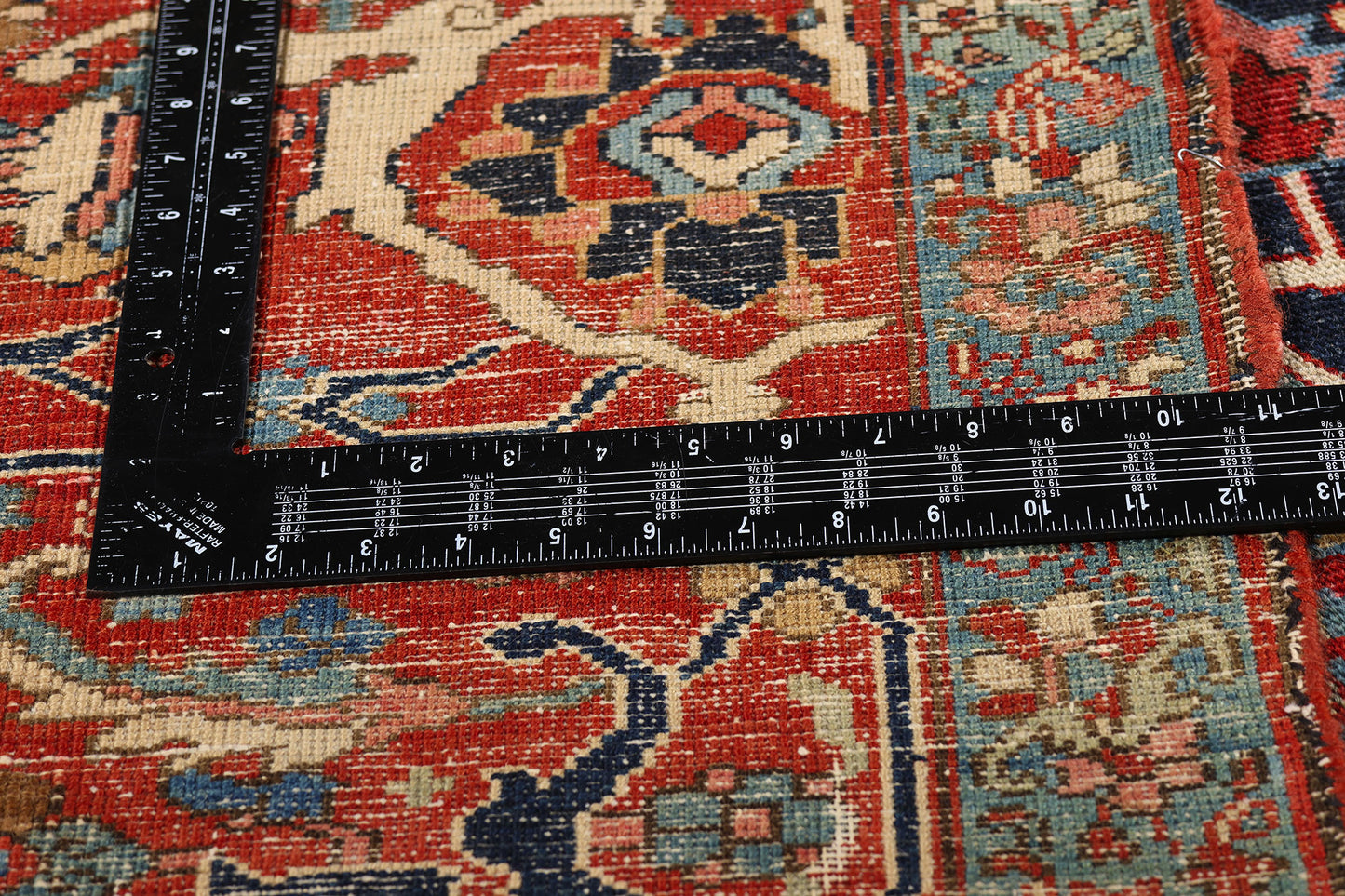 10 x 15 Antique Persian Serapi Rug 79230