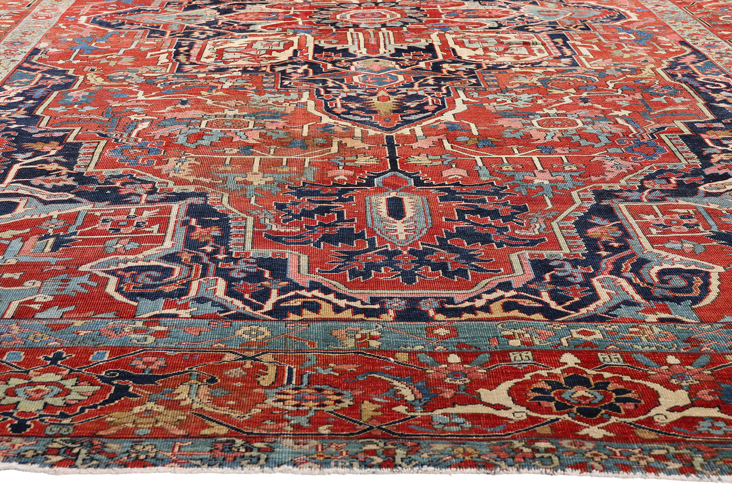 10 x 15 Antique Persian Serapi Rug 79230