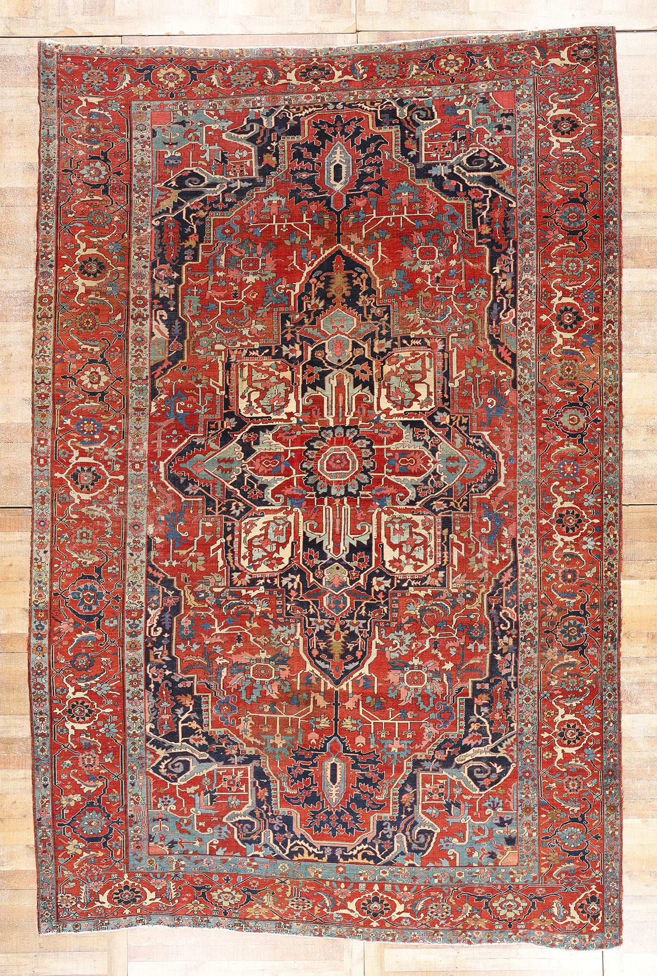 10 x 15 Antique Persian Serapi Rug 79230