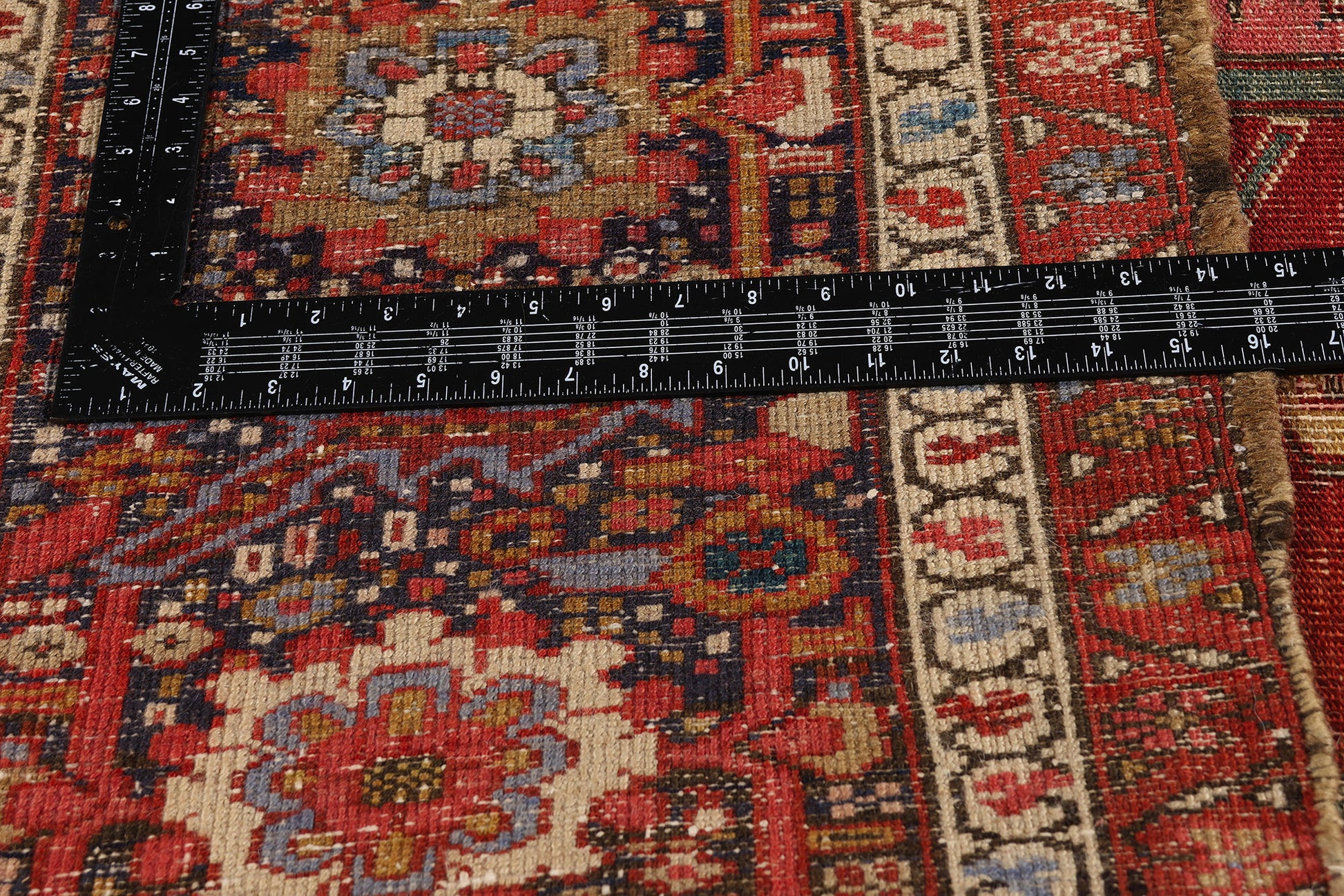 11 x 15 Red Antique Persian Serapi Rug 79290